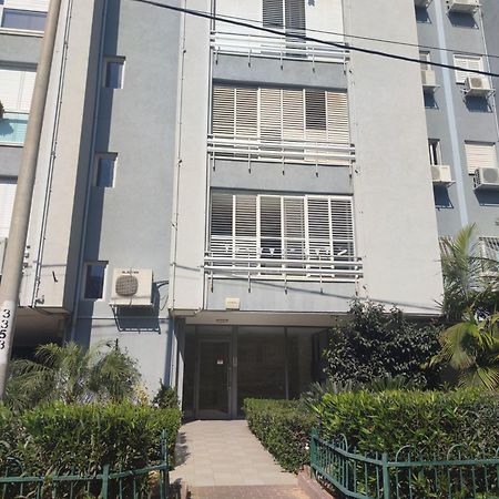 Cozy And Stylish 1-Bedroom Apartment Netanya Exterior photo