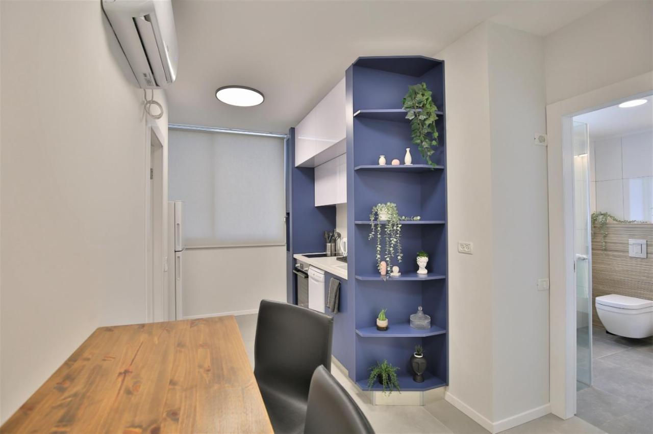 Cozy And Stylish 1-Bedroom Apartment Netanya Exterior photo