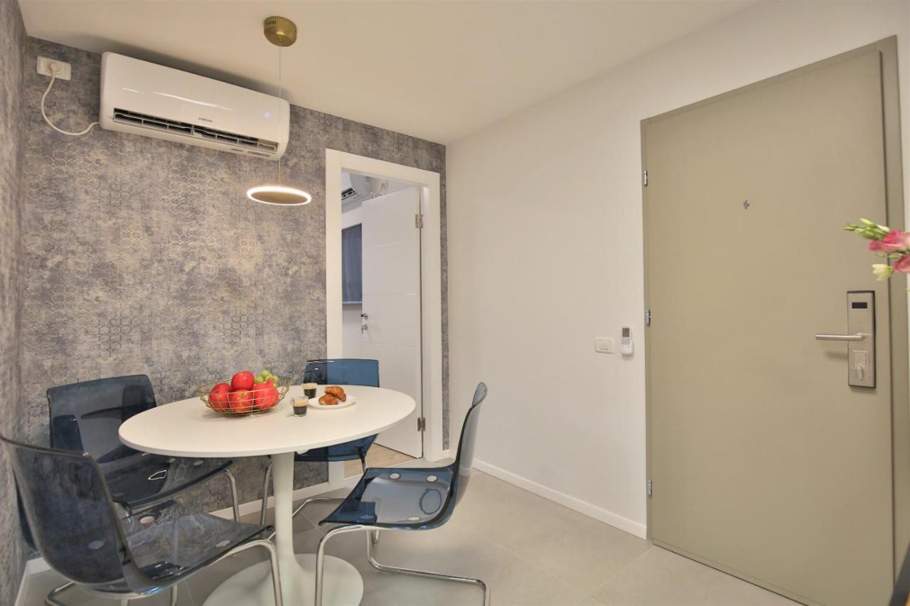 Cozy And Stylish 1-Bedroom Apartment Netanya Exterior photo