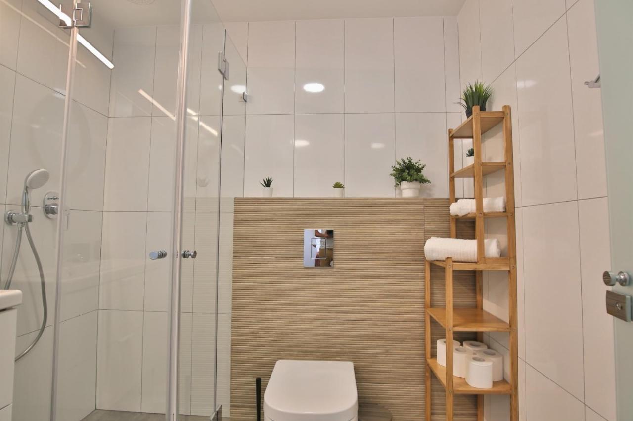 Cozy And Stylish 1-Bedroom Apartment Netanya Exterior photo
