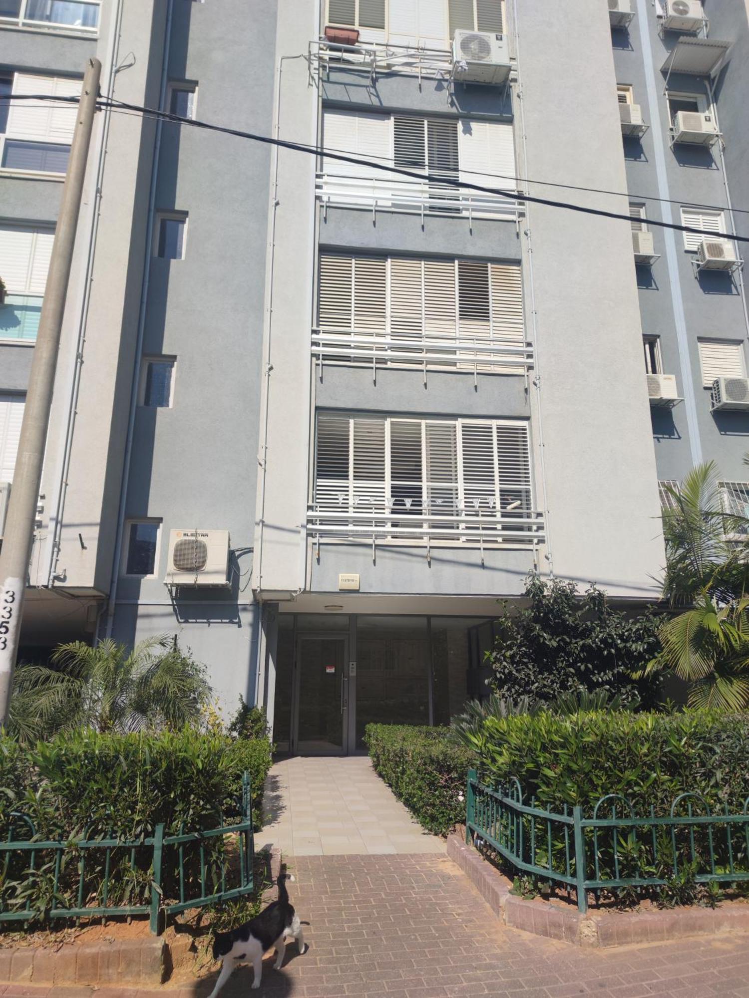 Cozy And Stylish 1-Bedroom Apartment Netanya Exterior photo